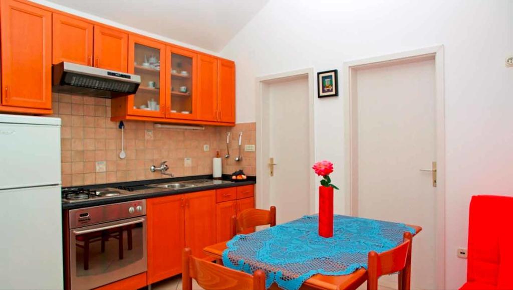 Apartments Ivic 波尔 外观 照片